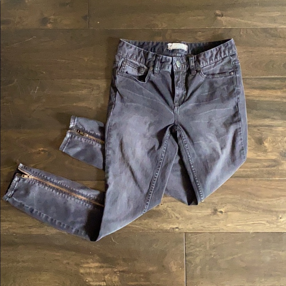 Free People women’s jeggings with zipper detail